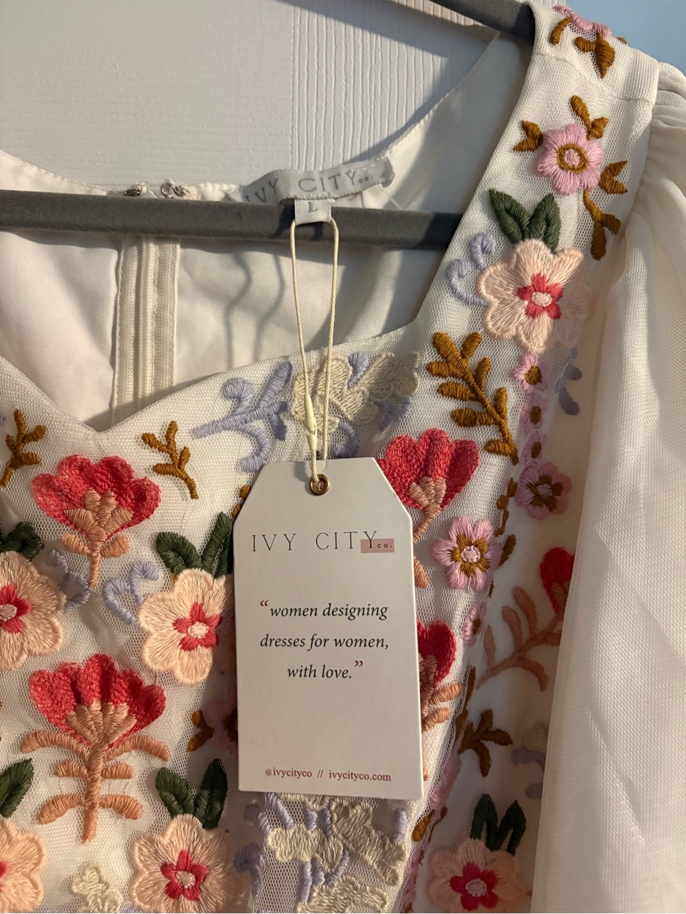 NWT Ivy City Co Floral Mesh Embroidered Maxi Dress - Picture 8 of 8